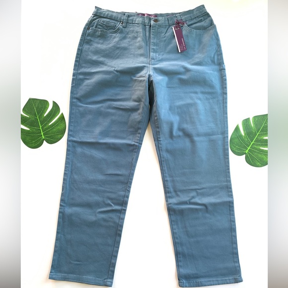 Gloria Vanderbilt Denim - 👖NWT Gloria Vanderbilt Jeans 👖